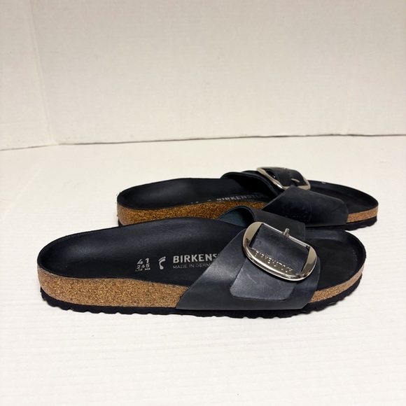 NWOB Birkenstock Madrid Big Buckle Oiled Leather Sandals in Black - Picture 6 of 12